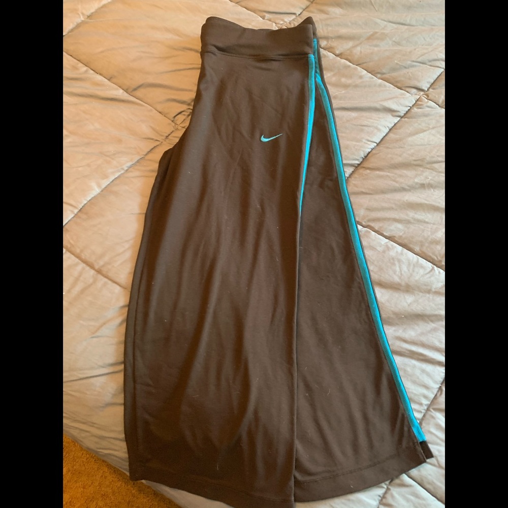 Nike Dri Fit stretch Capri’s